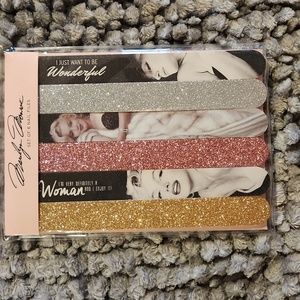Marilyn Monroe nail files